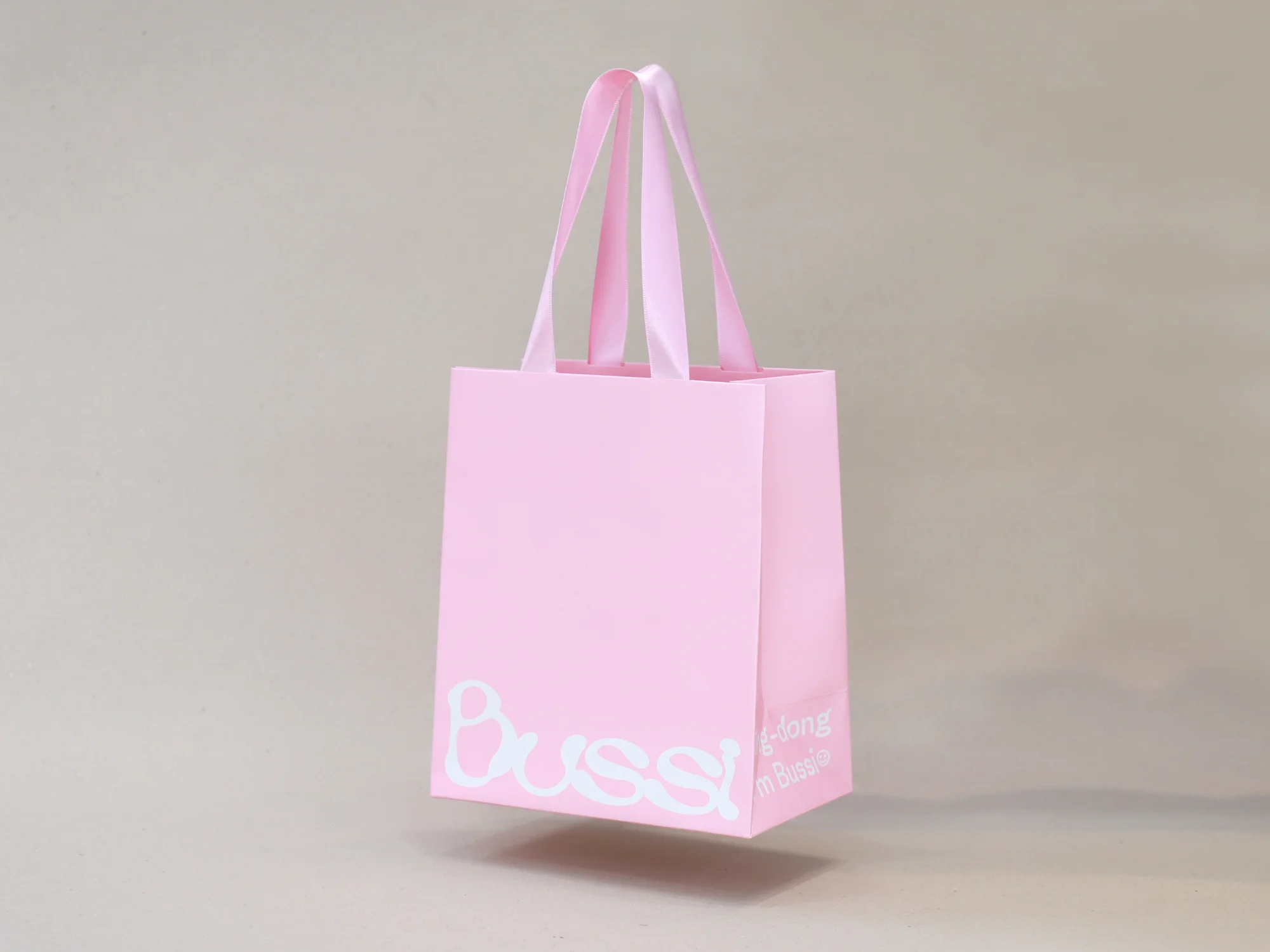 부씨 매립 쇼핑백 (핑크) 쇼핑백 제작 사례 - 방산포장