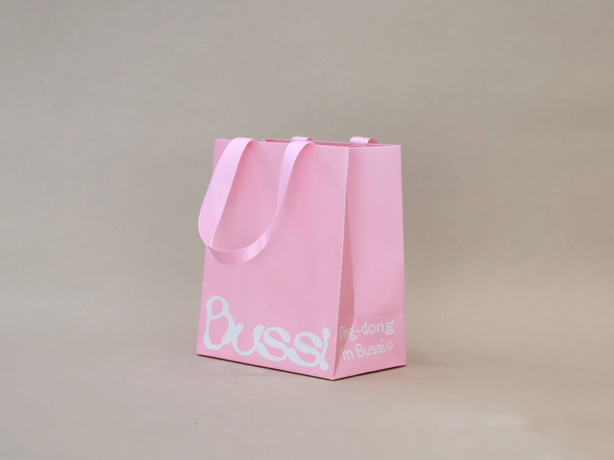 부씨 매립 쇼핑백 (핑크) 쇼핑백 제작 사례 - 방산포장