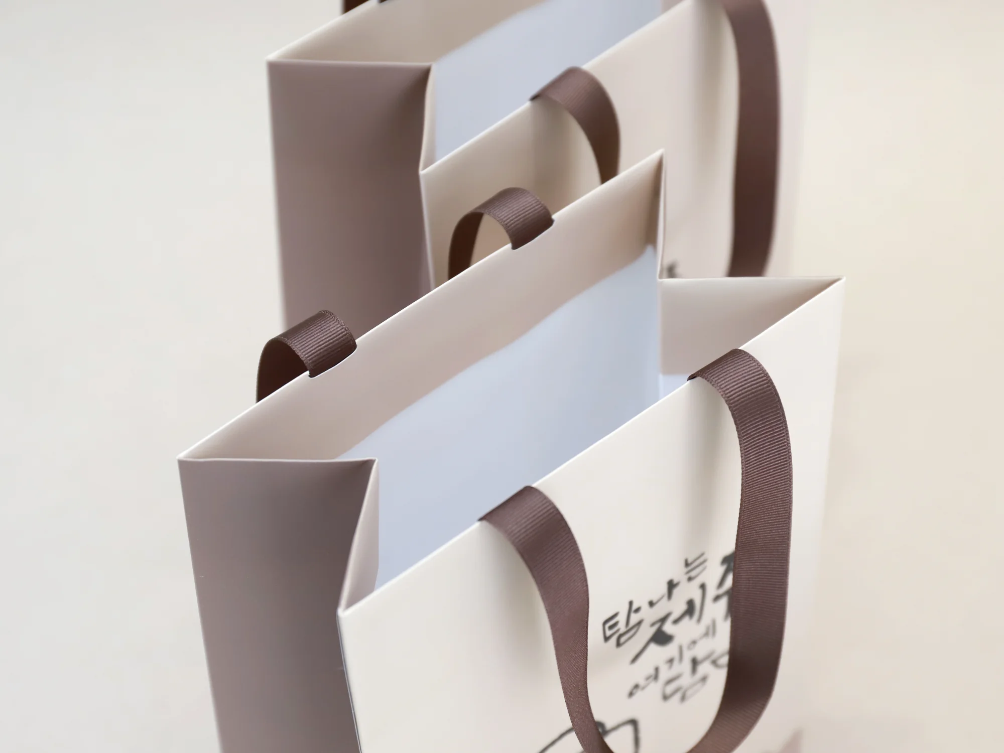 디자인플레이 제주테크노 쇼핑백 쇼핑백 제작 사례 - 방산포장