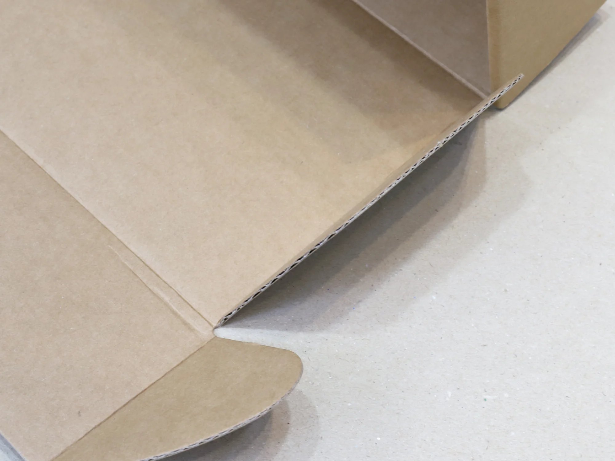 갓손마사지기 E골 박스 제작 사례 - 방산포장