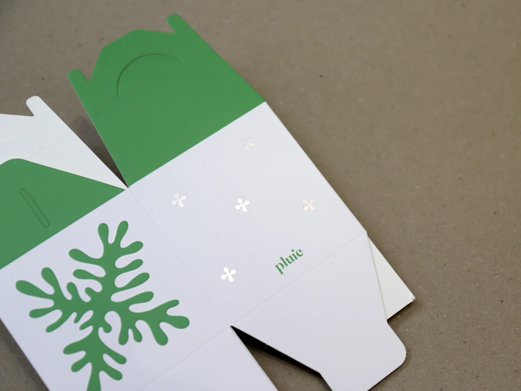 플루이 악세사리 손잡이박스 박스 제작 사례 - 방산포장