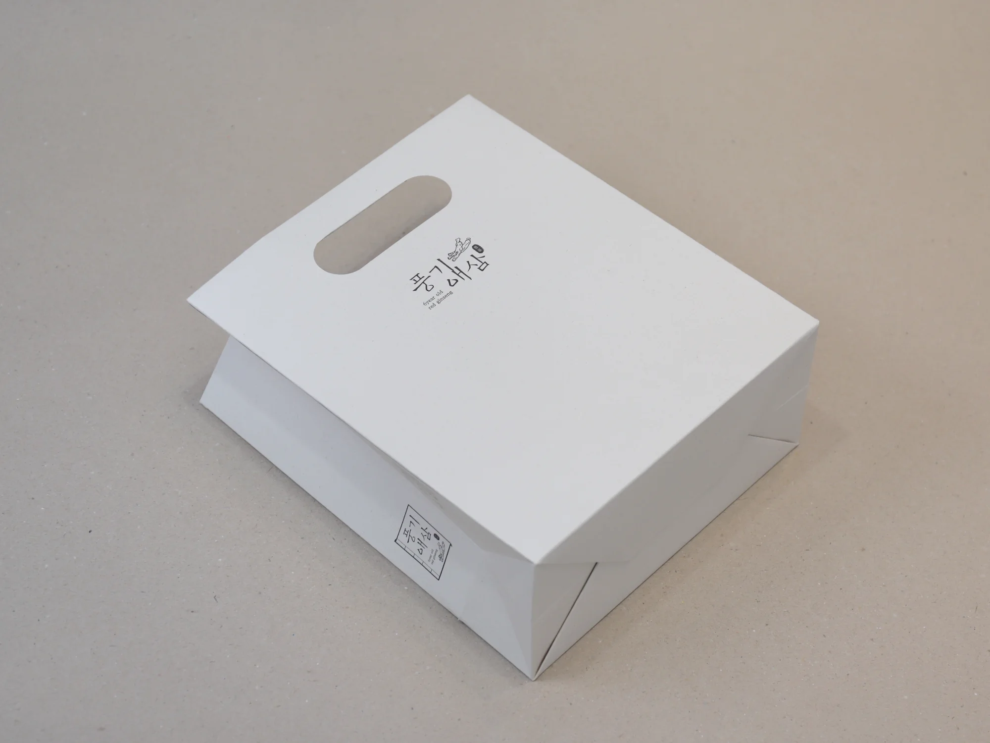 풍기애삼 손잡이타공쇼핑백 쇼핑백 제작 사례 - 방산포장