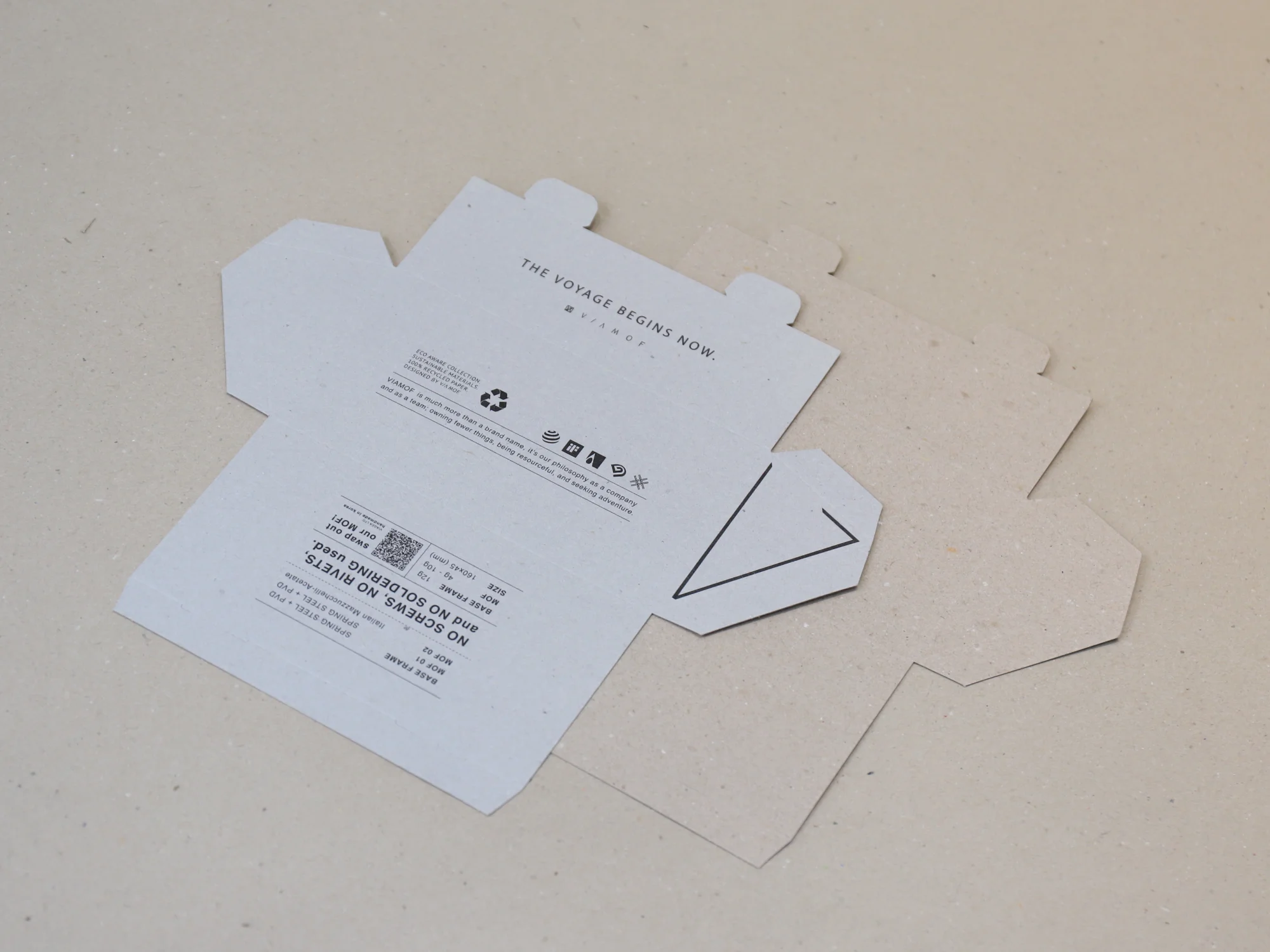 비아모프 안경 삼각 조립식 박스 박스 제작 사례 - 방산포장