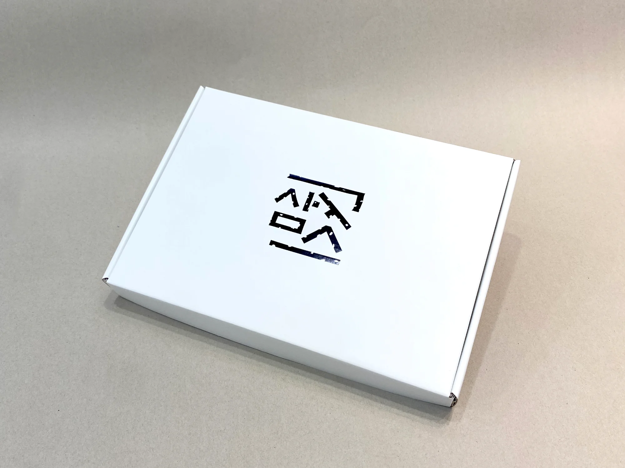 삼구스 유광먹박 g형박스 박스 제작 사례 - 방산포장