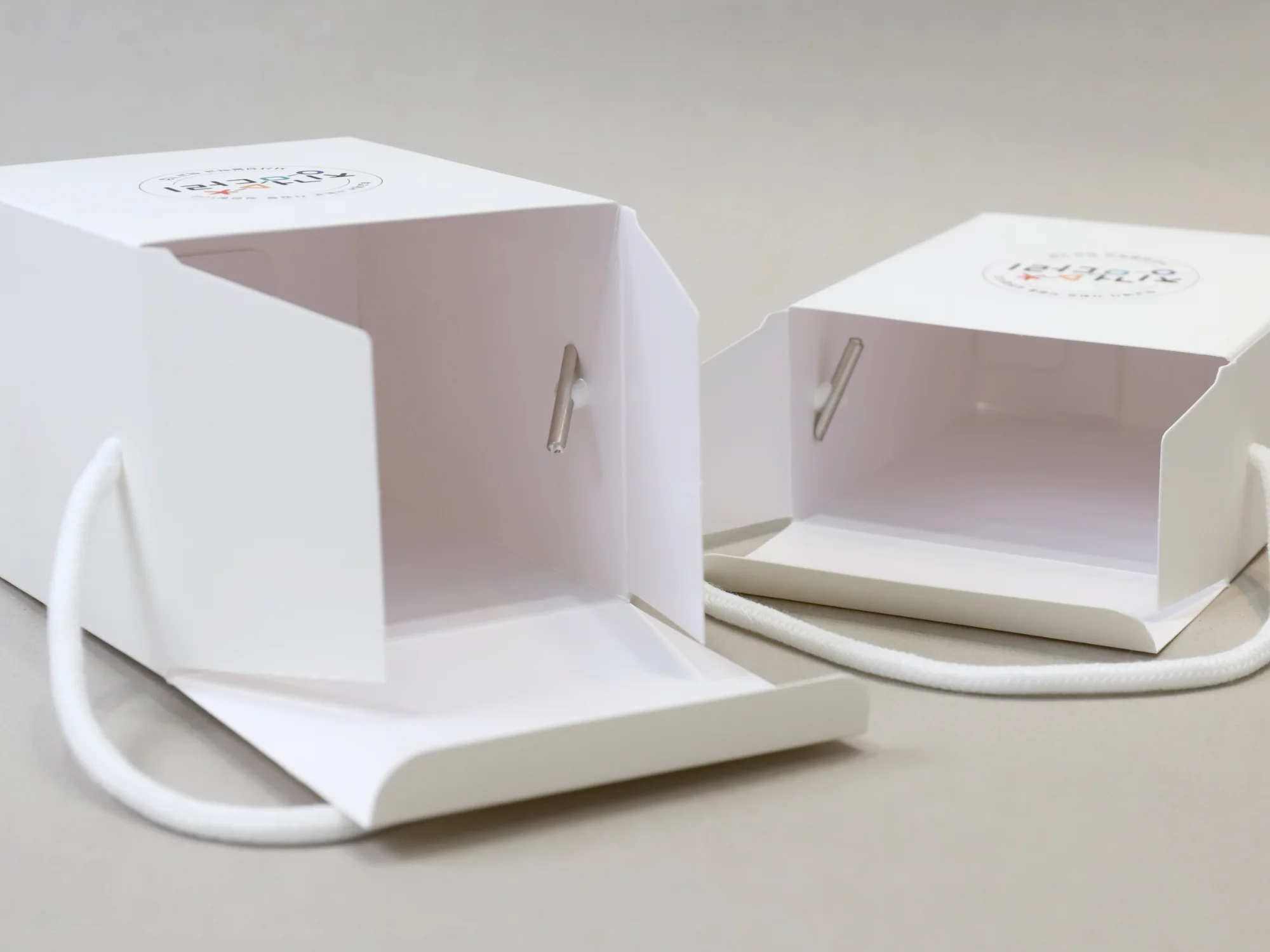 징검다리 드립백  손잡이 박스 박스 제작 사례 - 방산포장