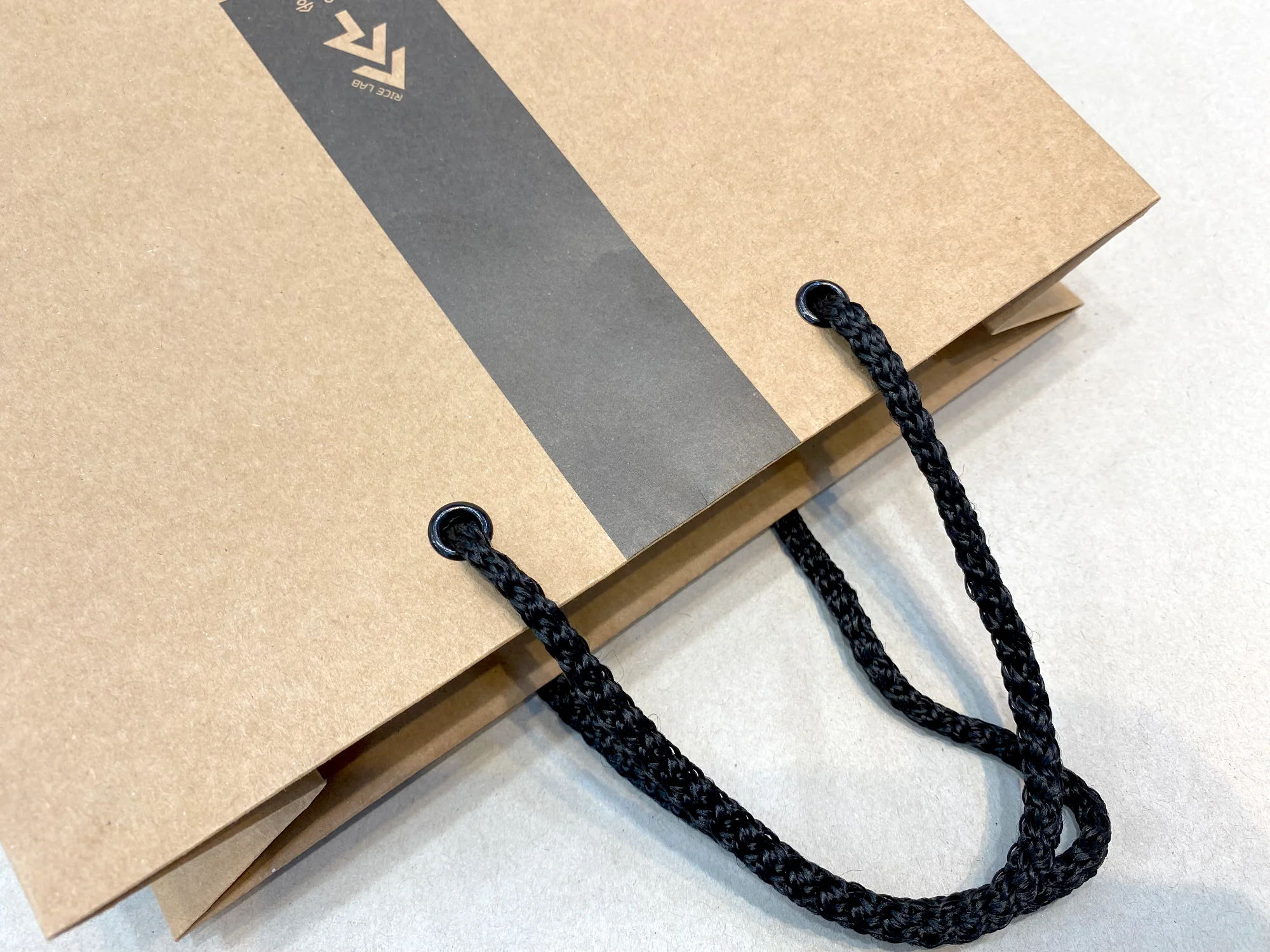 낙우송 쇼핑백 쇼핑백 제작 사례 - 방산포장